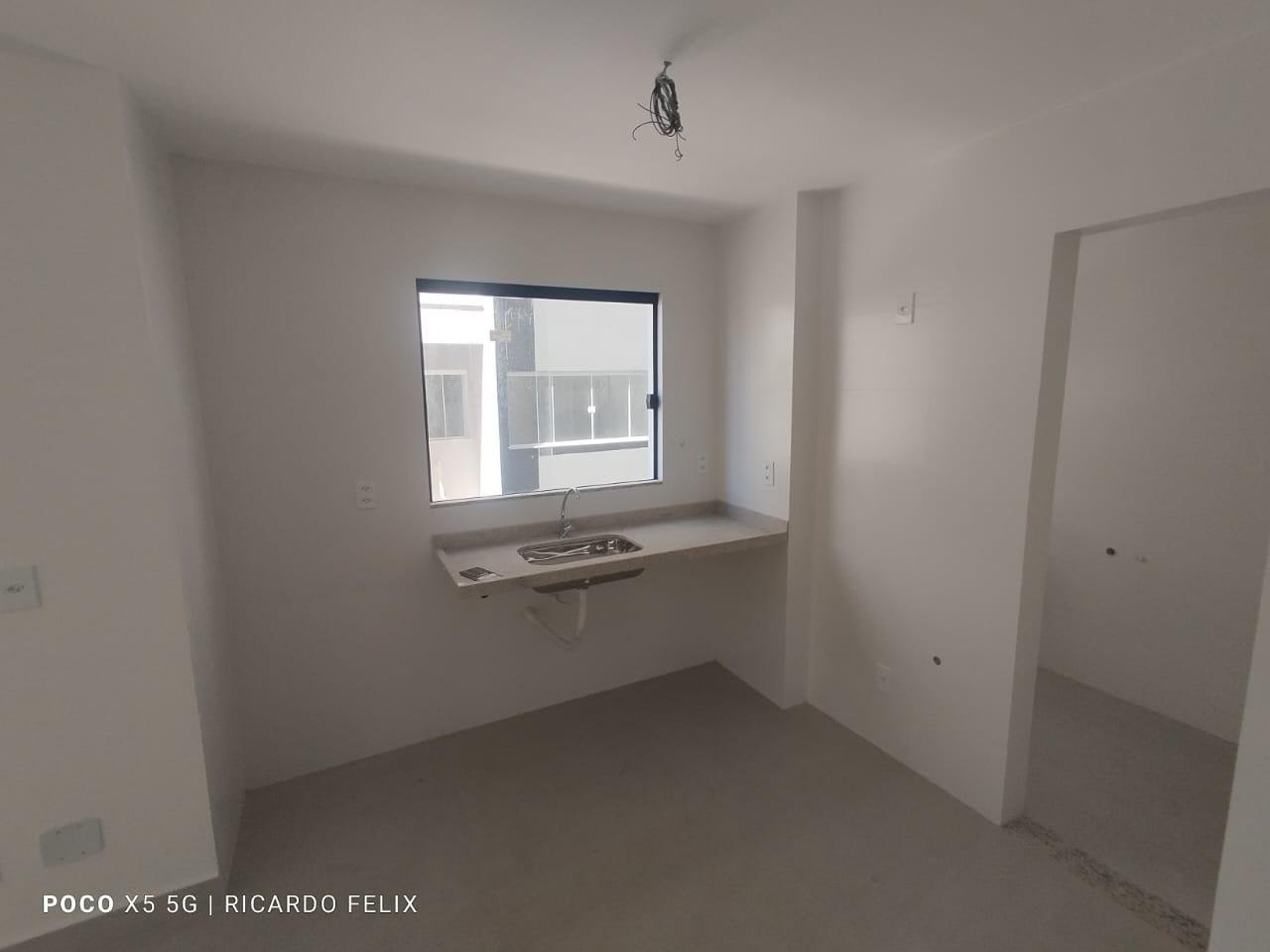 Casa à venda com 3 quartos, 1 suíte, 1 vaga e 97m² no Costazul, Rio das Ostras (RJ) — foto 4 de 8
