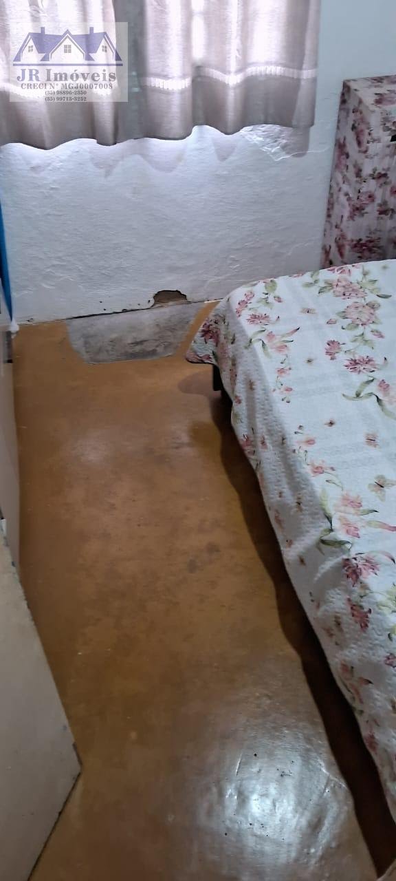 Casa à venda com 2 quartos e 1 banheiro no Bairro Santa Barbara, Piranguinho (MG) — foto 12 de 20