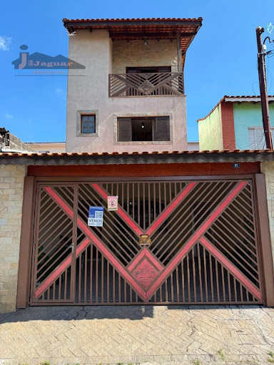 Casa à venda no Gopoúva, Guarulhos: 3 dorms, suíte e 2 banheiros