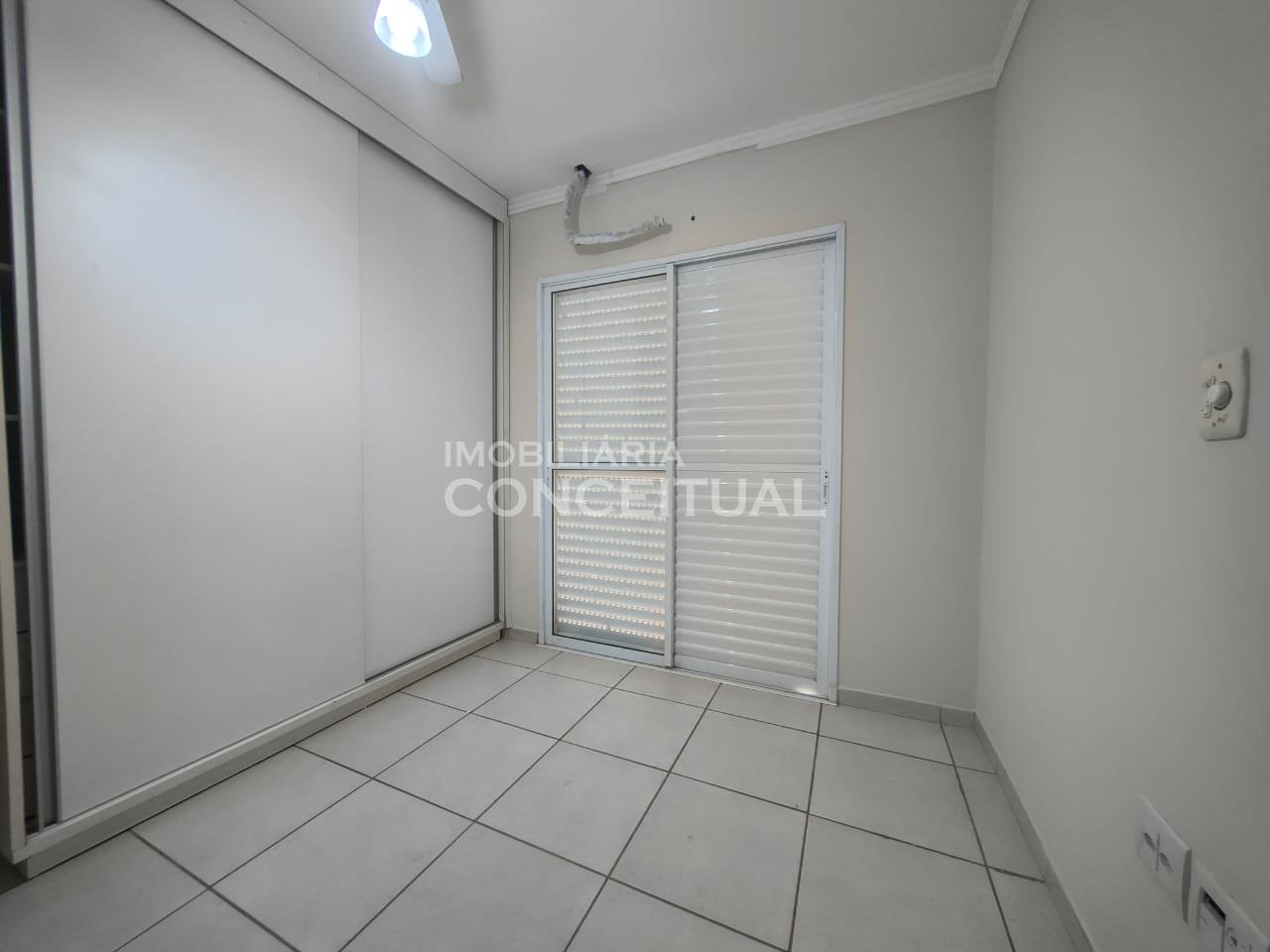 Quarto 2 - Armário