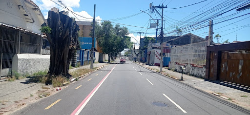 vendo ou alugo terreno super bem localizado no centro de Campos em frente à Faculdade de Direito de Campos cód 16249