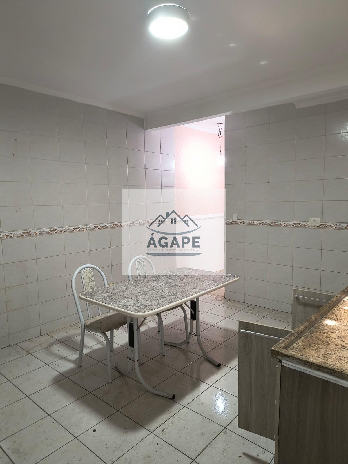 Casa à venda com 3 quartos, 1 suíte, 4 vagas e 250m² no Jardim Saint Moritz, Taboão da Serra (SP) — foto 12 de 30