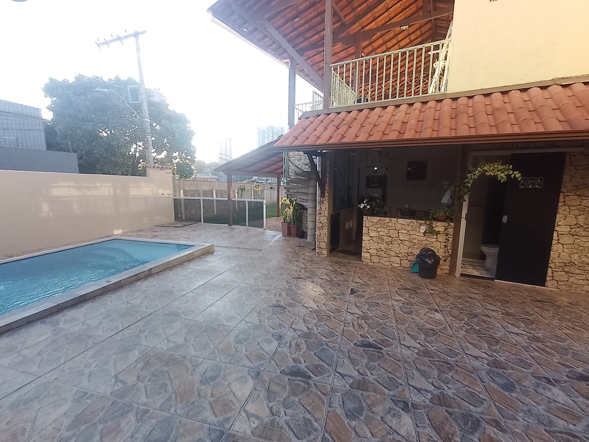 Casa à venda com 5 quartos, 1 suíte, 5 vagas e 412m² no Jardim dos Comerciários, Belo Horizonte (MG) — foto 19 de 30