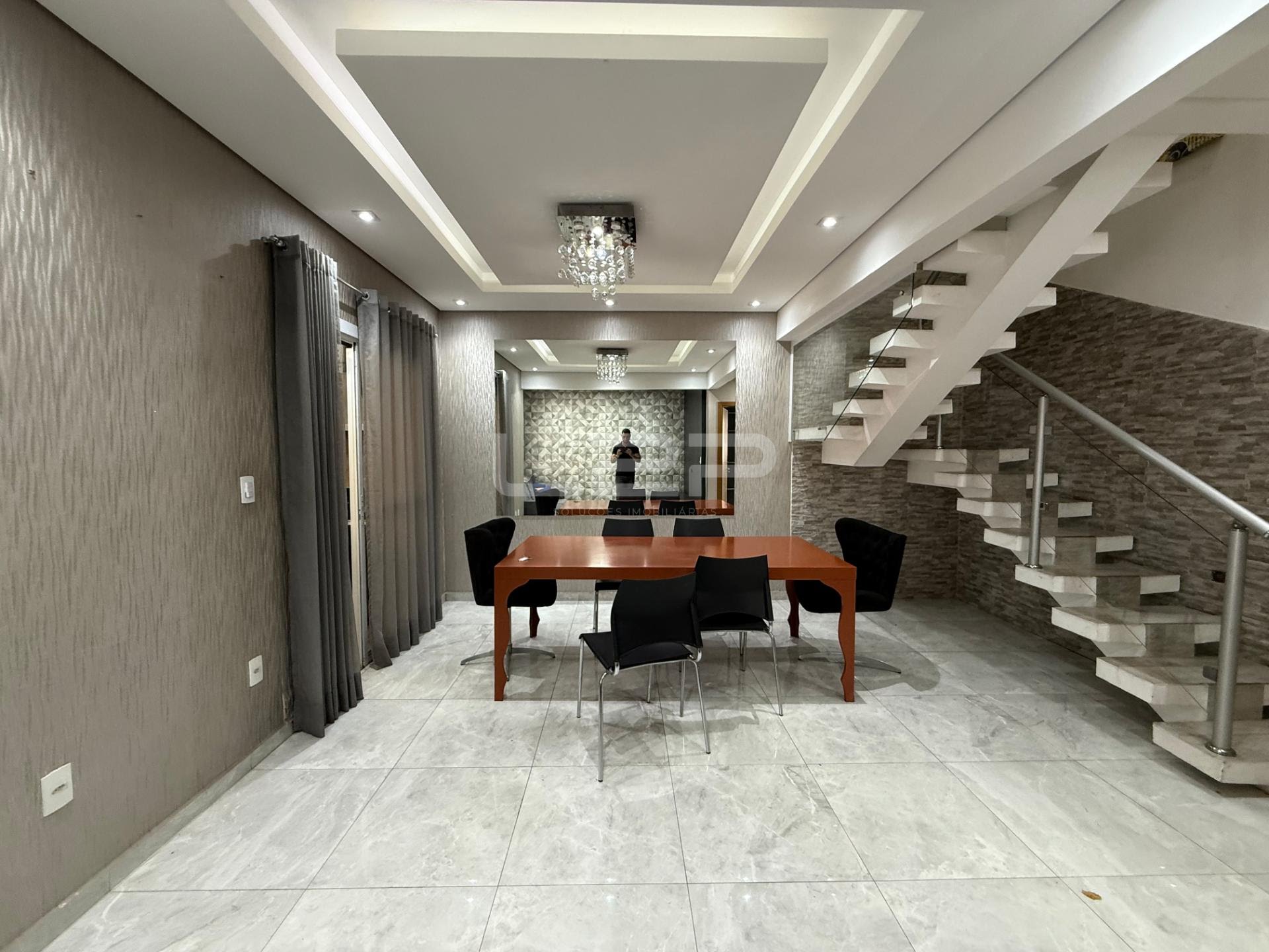 Casa à venda com 4 quartos, 2 suítes, 2 vagas e 150m² no Medeiros, Jundiaí (SP) — foto 3 de 30