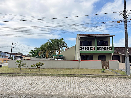 Sobrado em Região Privilegiada a 350m do Mar