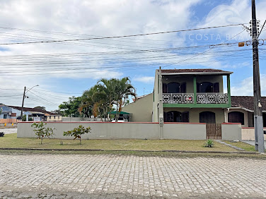 Sobrado em Região Privilegiada a 350m do Mar