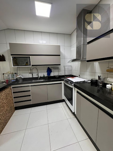 Sobrado à venda em Barra do Pari, Cuiabá | 3 dorms 150m²