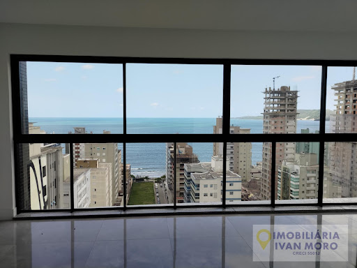 Apartamento à venda em Meia Praia  -  Itapema, SC.