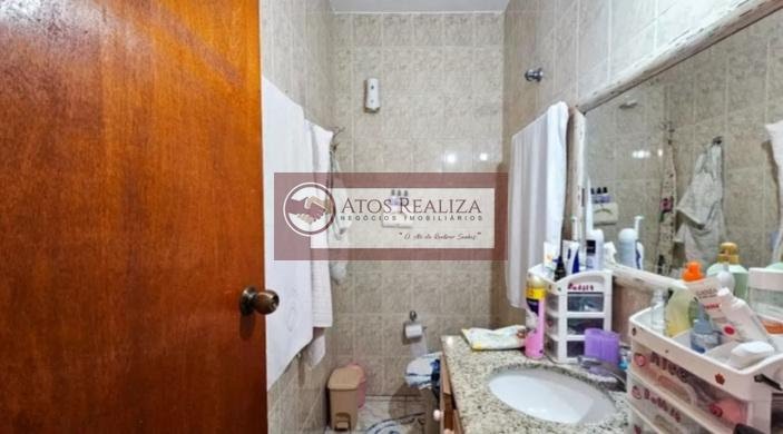 Casa à venda com 4 quartos, 3 banheiros, 1 vaga e 180m² no Interlagos, São Paulo (SP) — foto 13 de 28