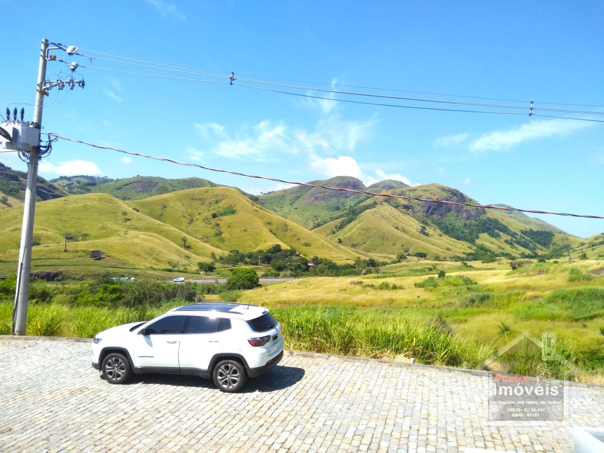 Destaque para a vista das montanhas.
