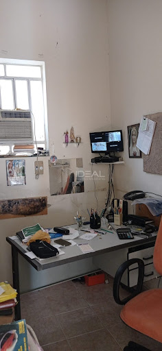 Aluga-se loja ampla com sensacional apartamento nos altos no centro de campos. cod 16130