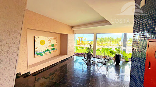 Cobertura Duplex Mobiliada, Decorada, Frente Mar, 161m²
