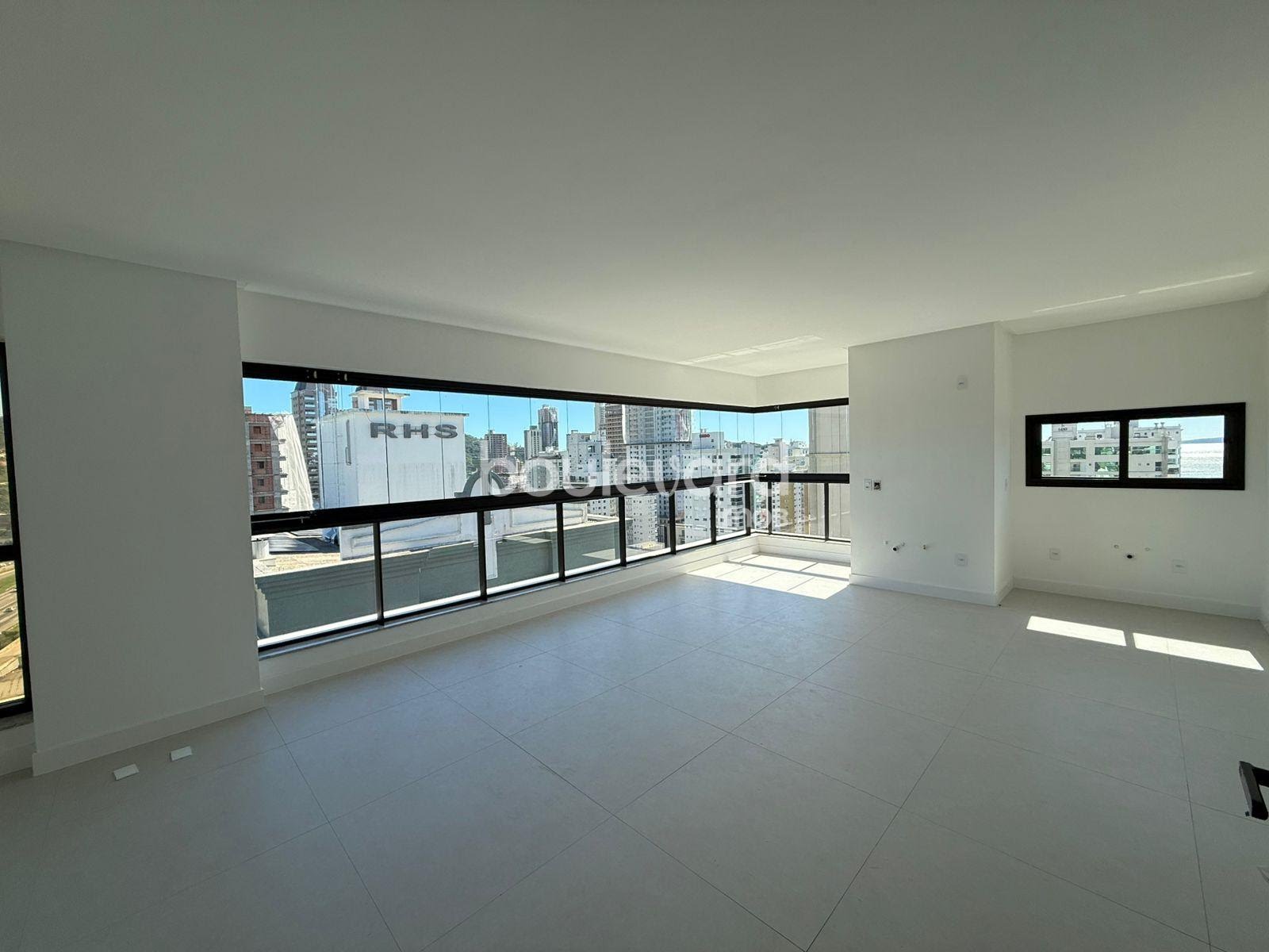 Apartamento à venda com 3 quartos, 3 suítes, 2 vagas e 127m² no Centro, Itapema (SC) — foto 15 de 30