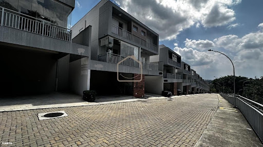 Casa em Condomínio para Venda em Suzano / SP no bairro Jardim Modelo 