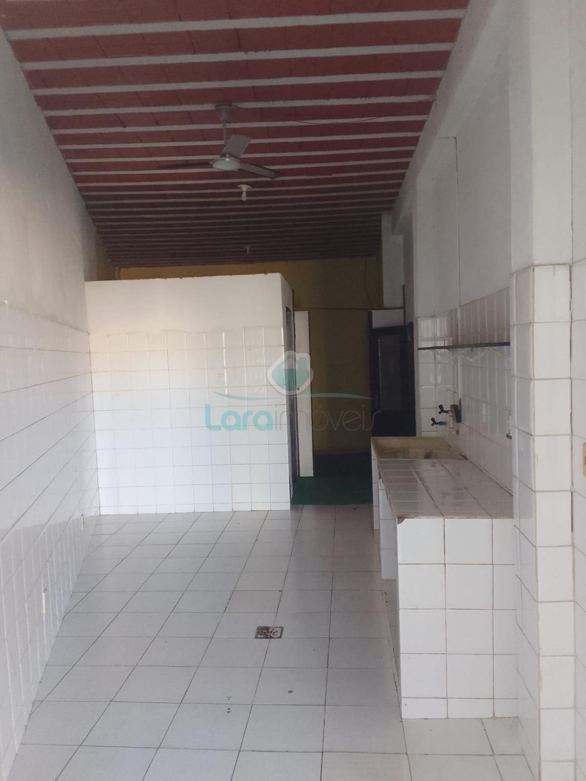 Comercial para alugar com 2 banheiros e 145m² no Visconde de Araújo, Macaé (RJ) — foto 8 de 10