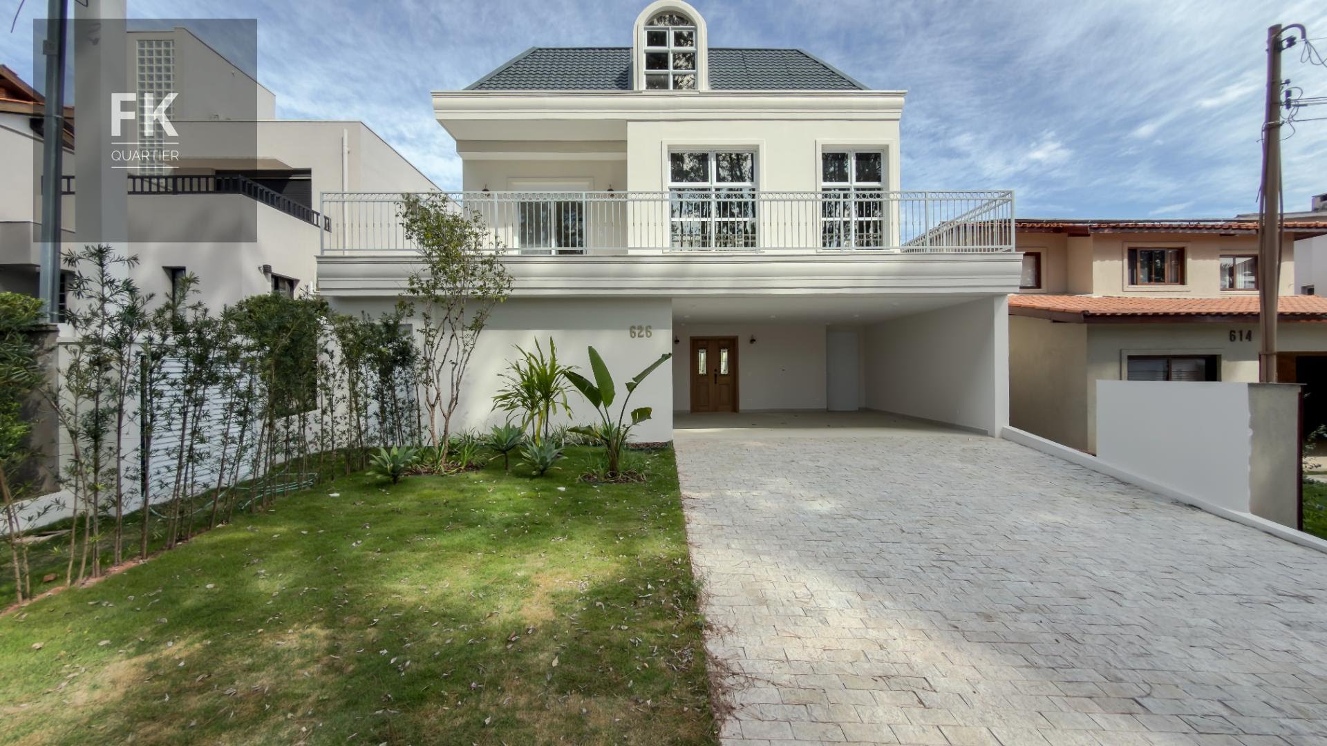 Casa à venda com 4 quartos, 6 banheiros, 4 vagas e 360m² no Alphaville, Santana de Parnaíba — foto principal