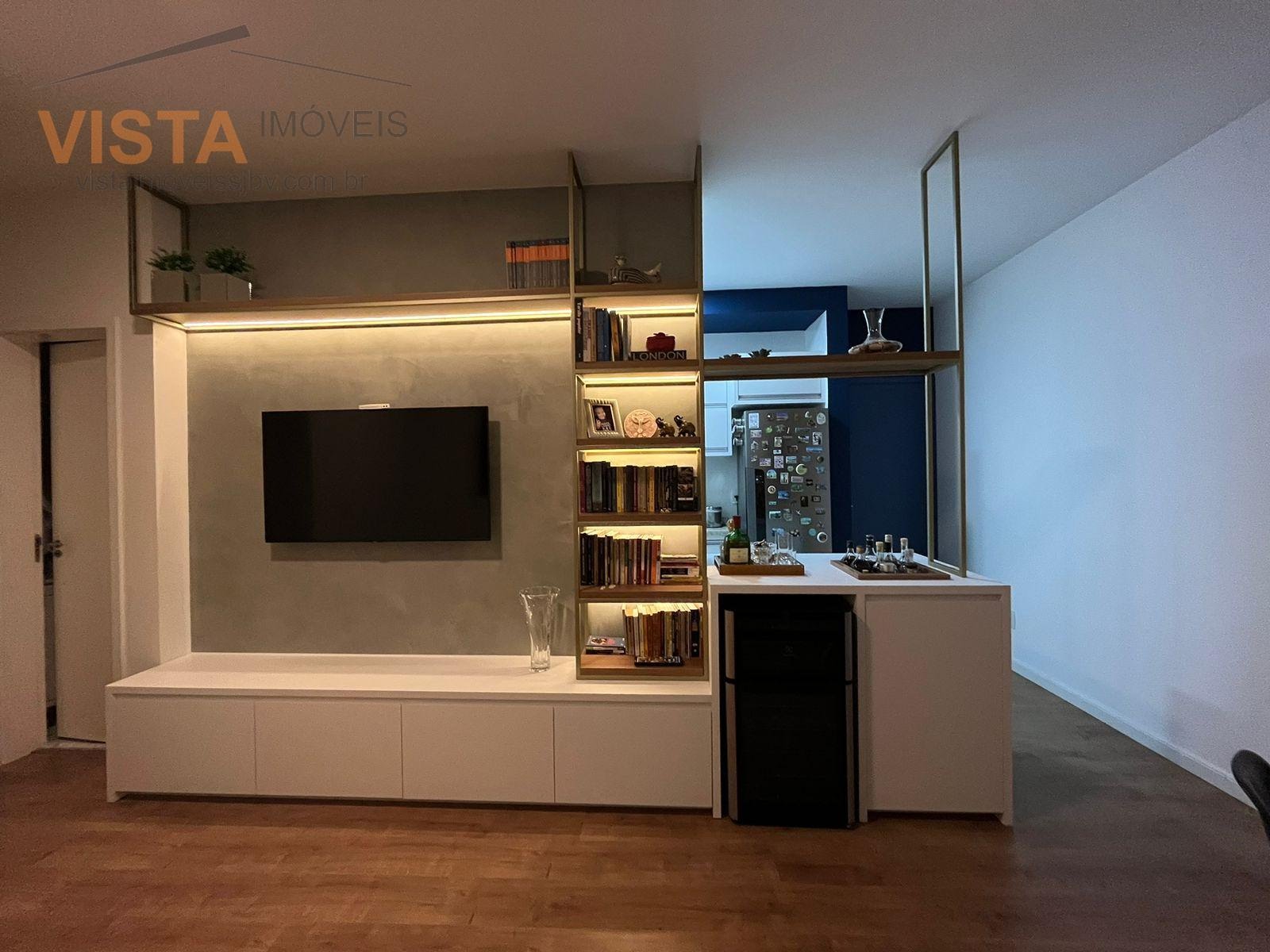 Sala com painel