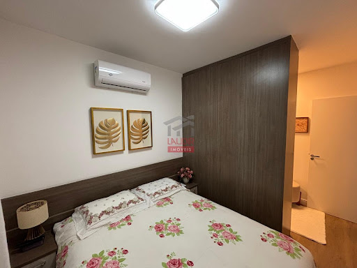 Casa à Venda em Morada de Laranjeiras - 3 Dormitórios, R$950k
