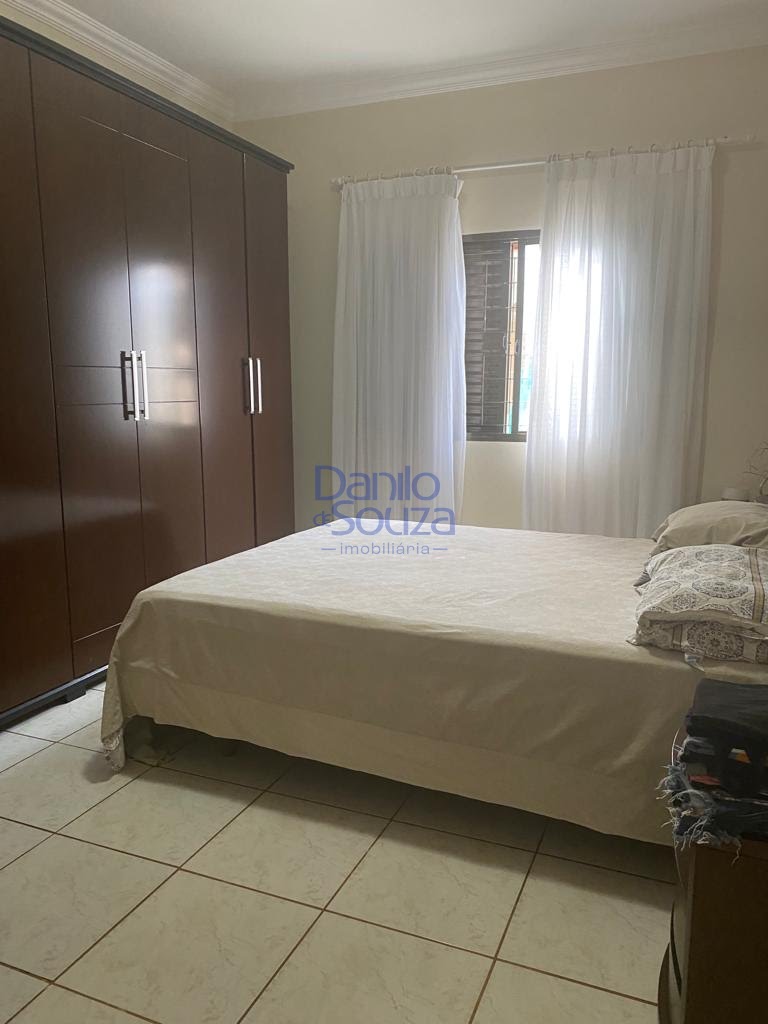 Casa à venda com 5 quartos, 2 suítes, 2 vagas e 360m² no Veredas da Cidade, Araxá (MG) — foto 9 de 16