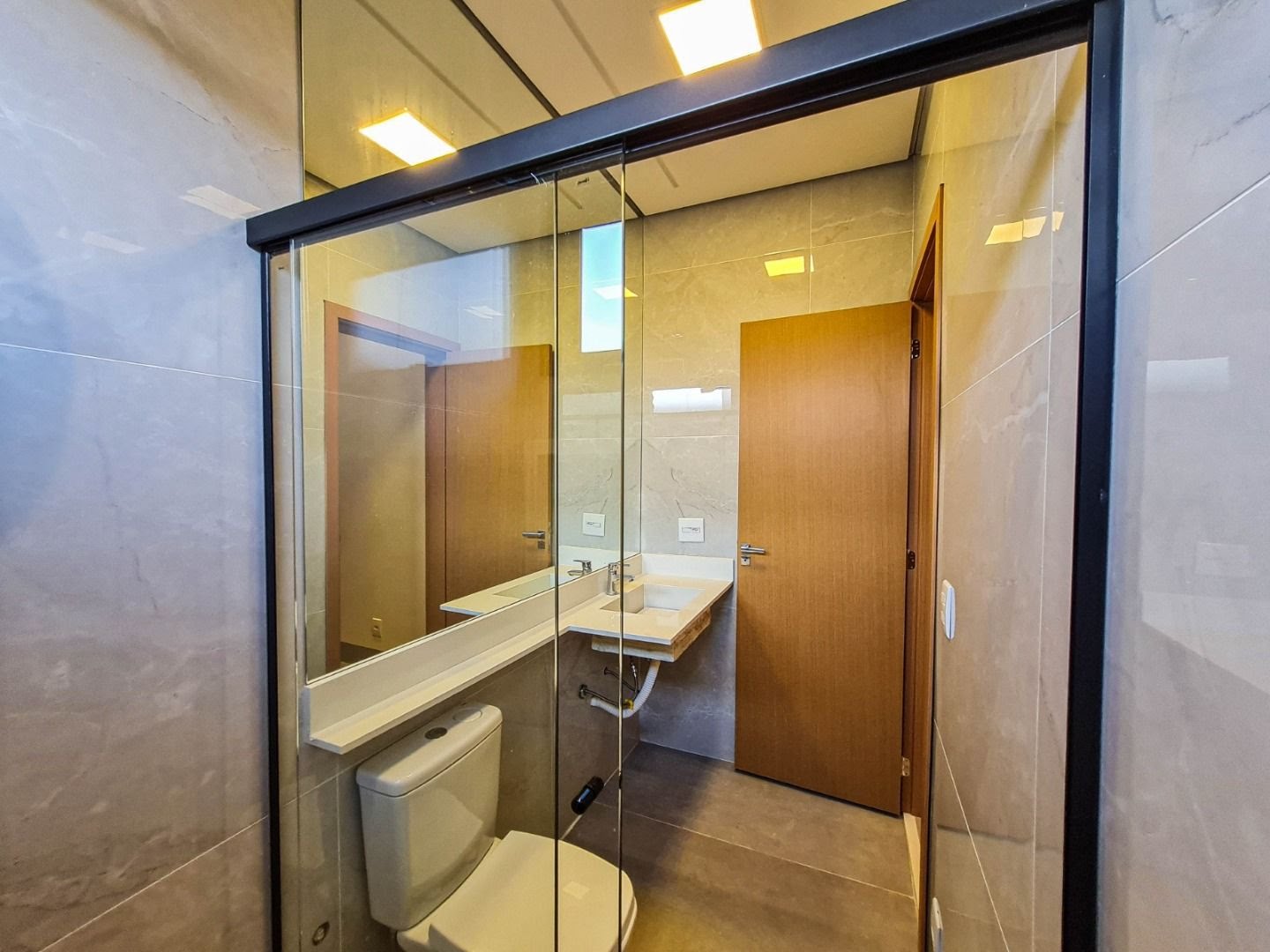 Casa à venda com 3 quartos, 3 suítes, 4 vagas e 204m² no Residencial Alto do Castelo, Ribeirão Preto (SP) — foto 19 de 20