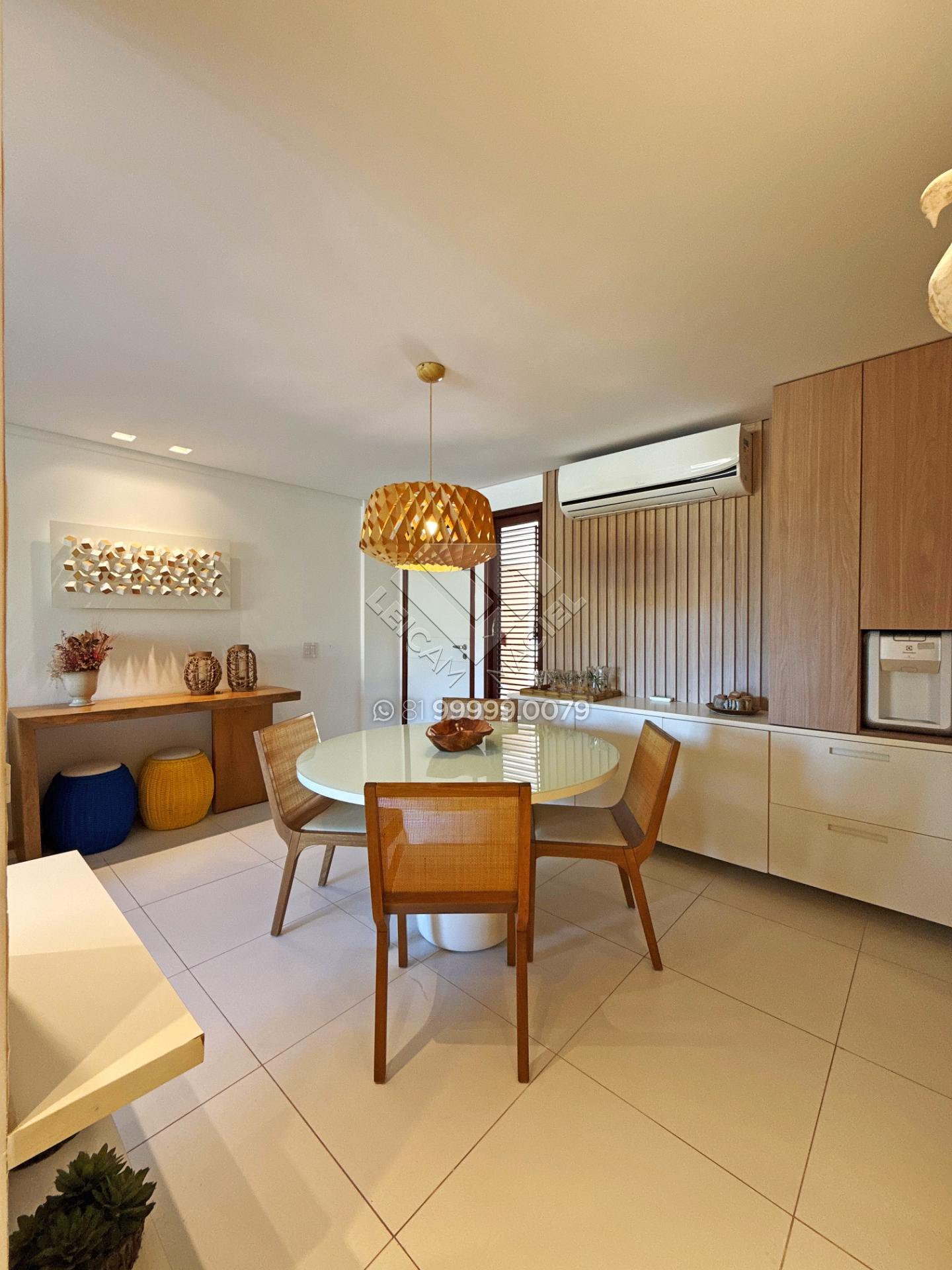 Compre flat térreo à venda em Muro Alto no Nui Supreme. 2 quartos, 1 suíte, Porteira fechada com lazer de resort. Agende visita com Leicam Maciel!