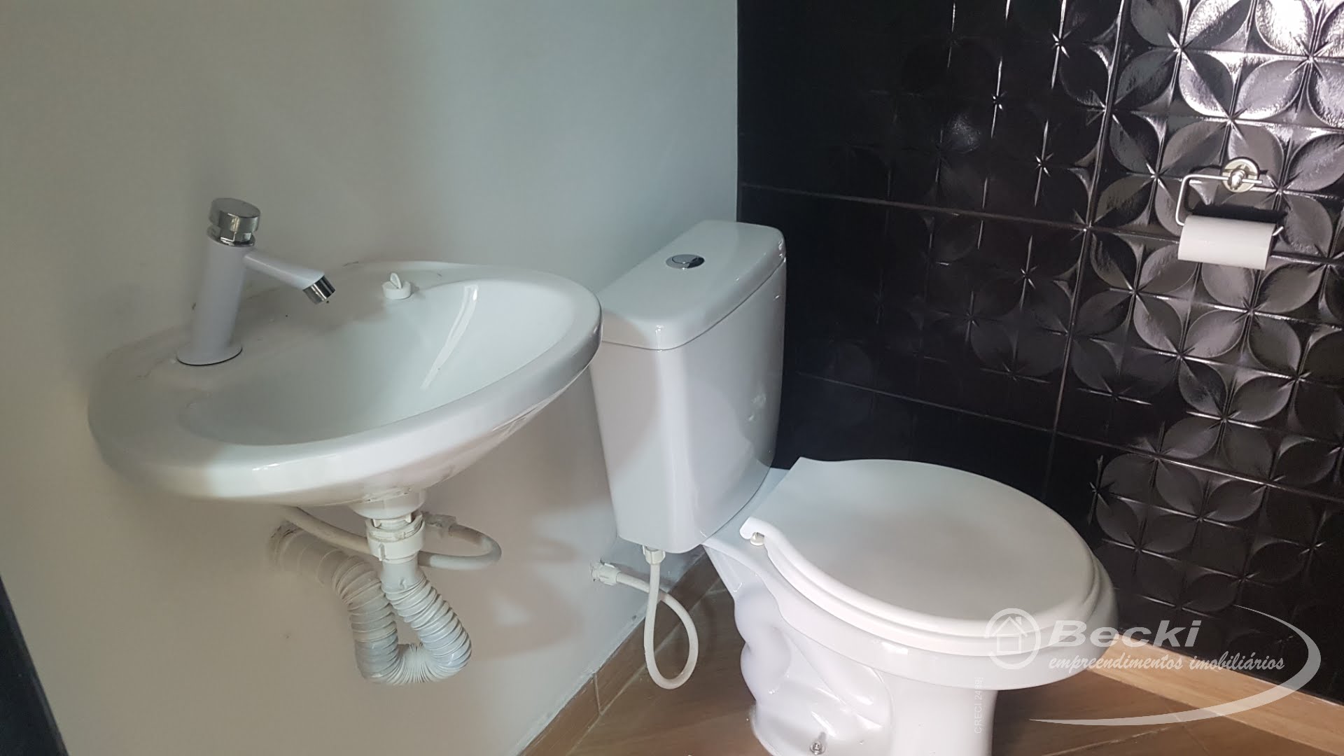 Comercial para alugar com 1 banheiro e 16m² no Anita Garibaldi, Joinville (SC) — foto 9 de 13