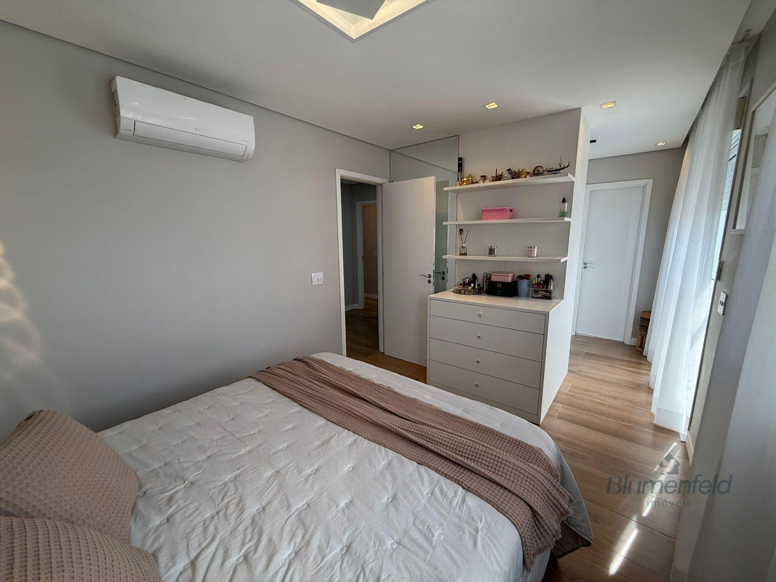 Casa à venda com 4 quartos, 3 suítes, 6 vagas e 201m² no Condomínio Sunville, Arujá (SP) — foto 24 de 30