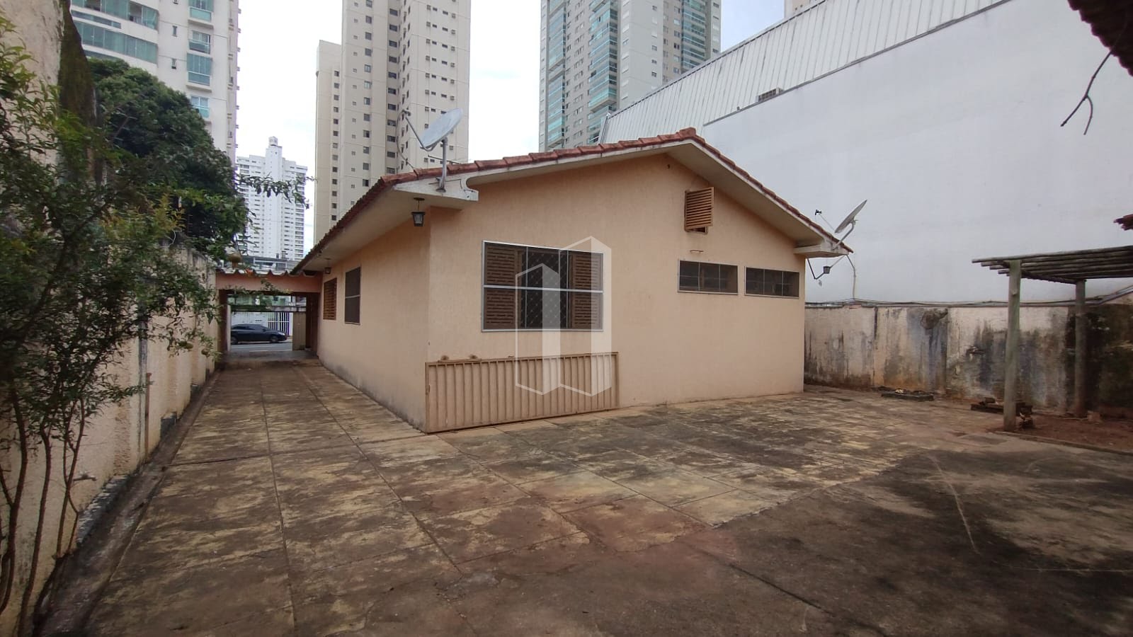 Comercial à venda com 3 banheiros, 10 vagas e 277m² no Setor Bueno, Goiânia (GO) — foto 2 de 27