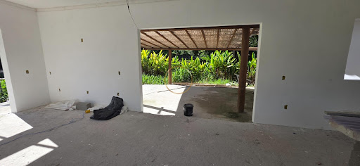Casa à Venda em Arraial D'Ajuda: 2 Dorms, 200m², R$600mil