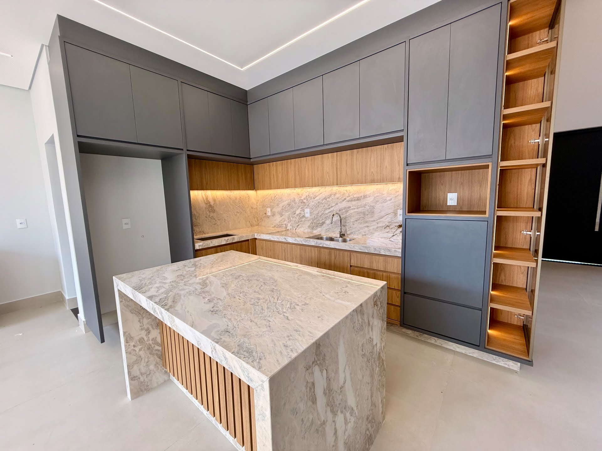 Casa à venda com 3 quartos, 3 suítes, 4 vagas e 196m² no Jardim Piemonte, Indaiatuba (SP) — foto 8 de 30
