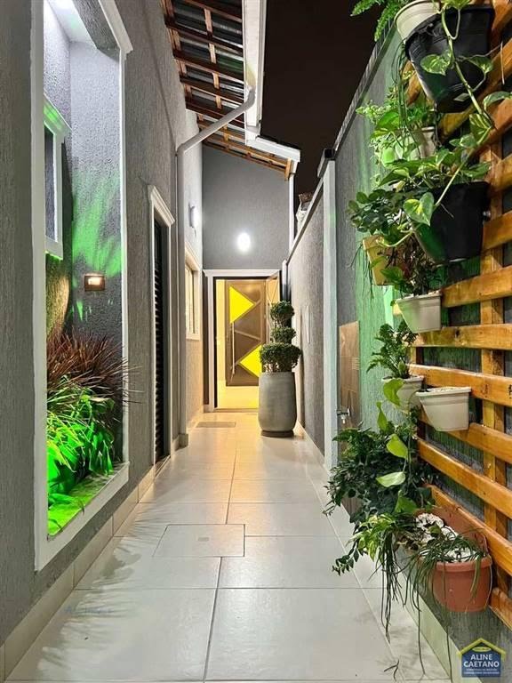 Casa à venda com 3 quartos, 3 banheiros, 2 vagas e 116m² no Vilamar, Praia Grande — foto principal
