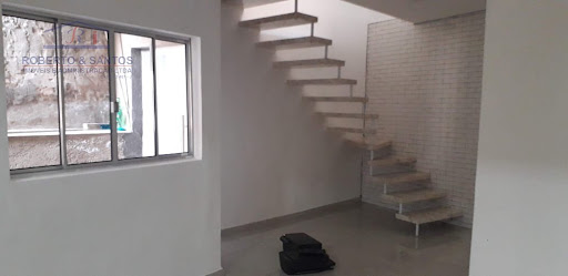 Copa e escadas de granito