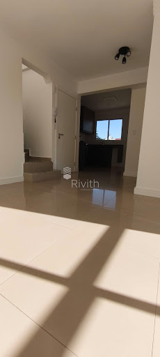 Belíssimo Apartamento sem Cobertura de 120m² com 2 dormitórios sendo 1 suíte, 3 banheiros, 2 vagas de garagem demarcadas e paralelasno Bairro Campestre - Santo André, SP