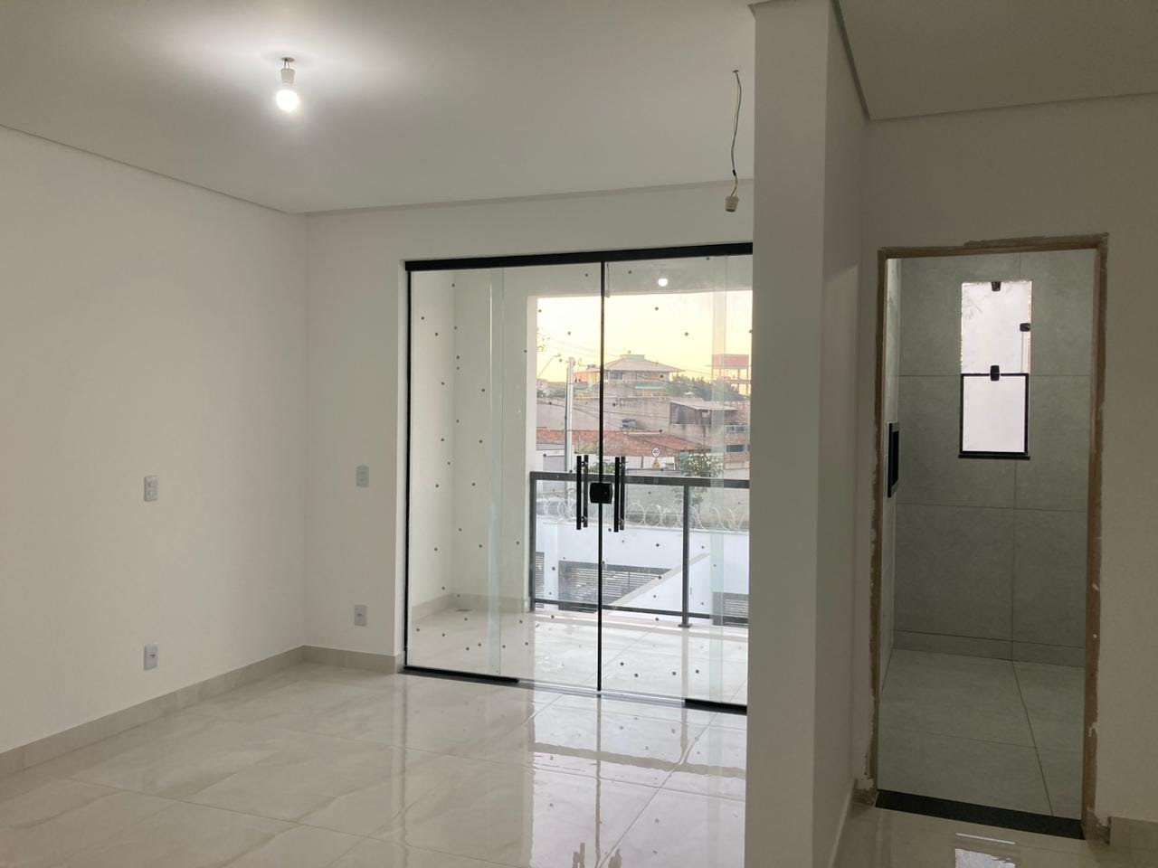 Casa à venda com 3 quartos, 2 banheiros, 2 vagas e 112m² no Liberdade, Santa Luzia — foto principal