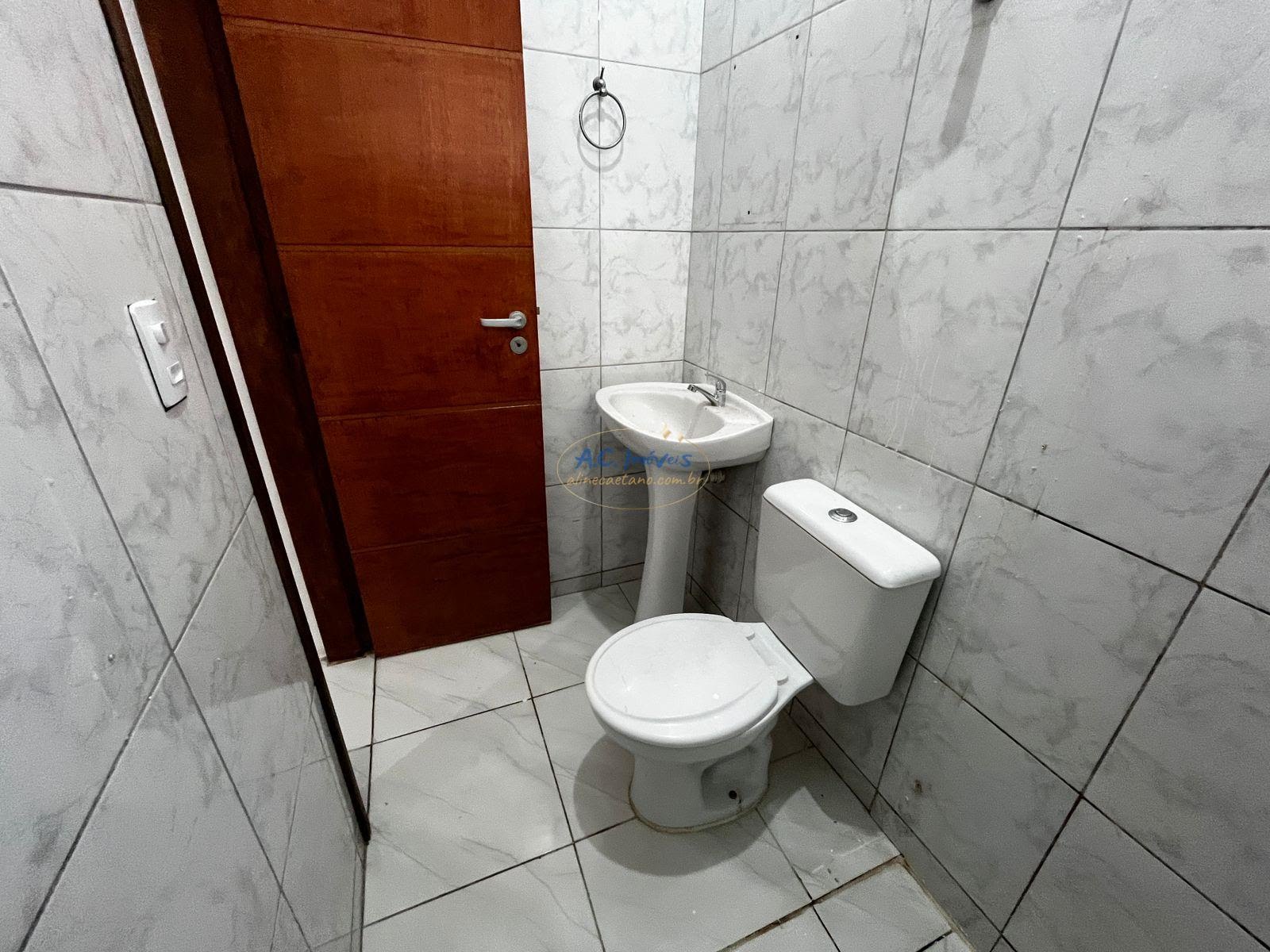 Casa à venda com 2 quartos, 1 suíte, 2 vagas e 72m² no Jardim Melvi, Praia Grande (SP) — foto 20 de 25