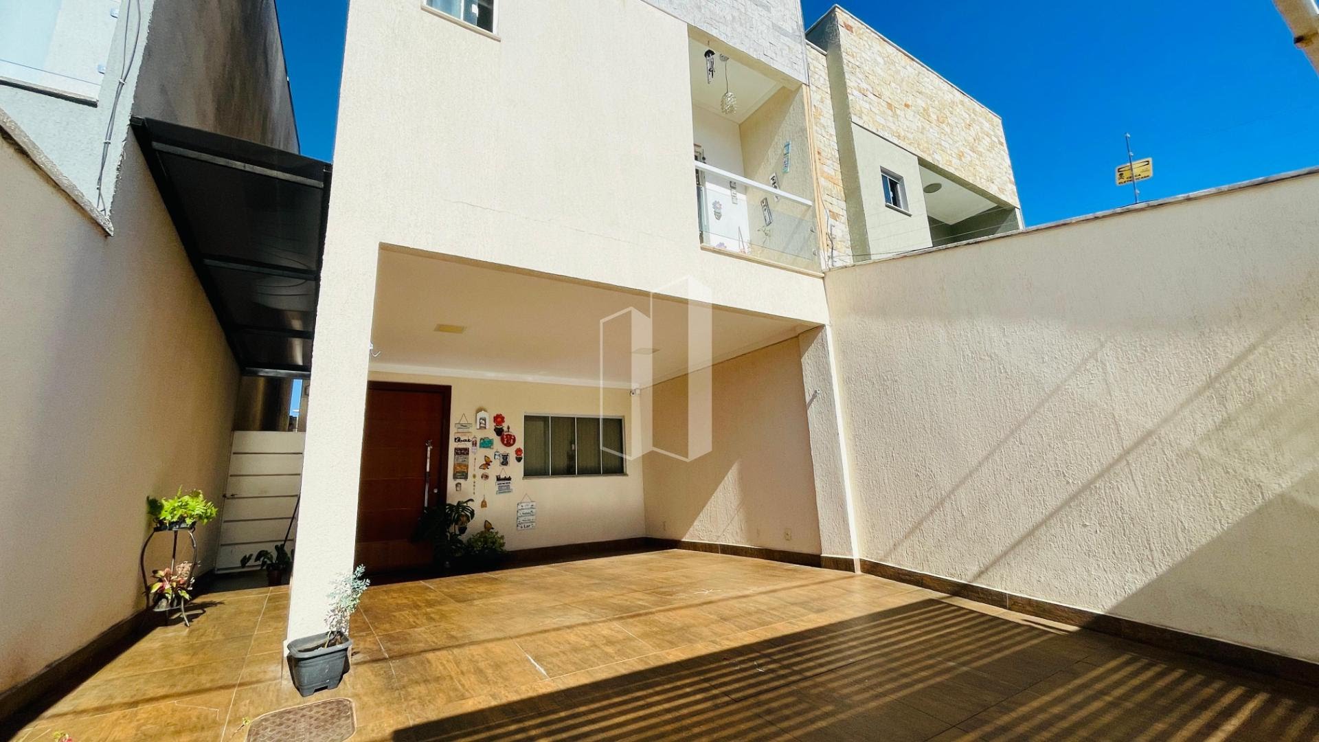 Casa à venda com 4 quartos, 4 suítes, 4 vagas e 240m² no Jardim Planalto, Goiânia (GO) — foto 4 de 30