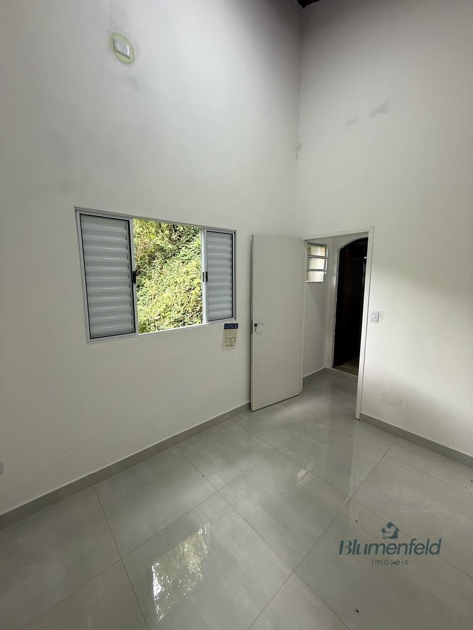 Casa para alugar com 5 quartos, 2 suítes, 4 vagas e 250m² no Vila Arujá, Arujá (SP) — foto 18 de 25