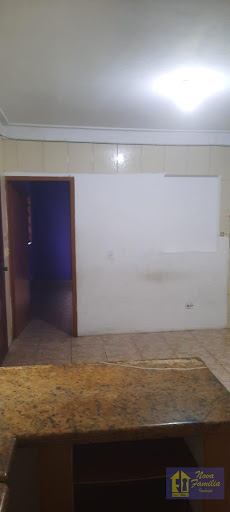 Casa à venda e locação em Conjunto Residencial Paes de Barros - Guarulhos | 1 dormitório e 1 banheiro por R$ 900.00