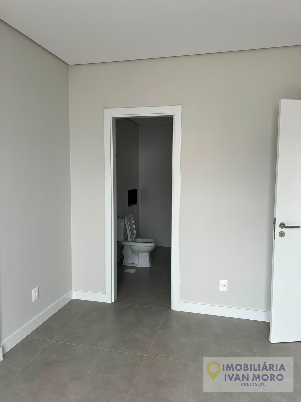 Apartamento à venda com 2 quartos, 2 suítes, 2 vagas e 74m² no Jurerê, Florianópolis (SC) — foto 11 de 24