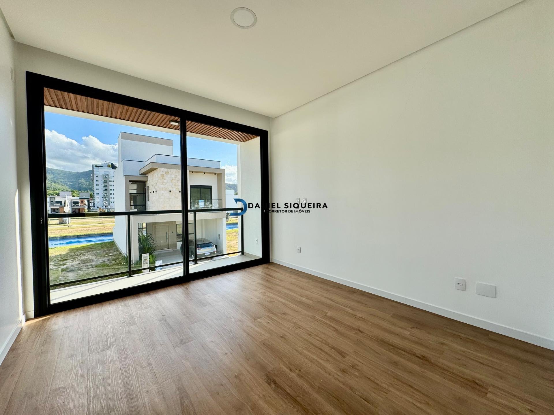 Casa à venda com 3 quartos, 1 suíte, 4 vagas e 216m² no Bairro Deltaville, Biguaçu (SC) — foto 22 de 29