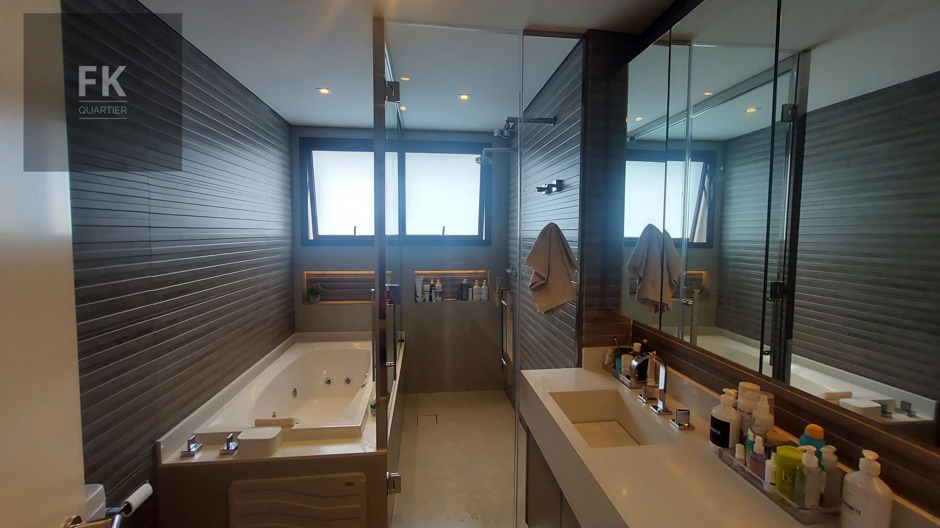 Apartamento à venda com 4 quartos, 4 suítes, 4 vagas e 228m² no Alphaville, Barueri (SP) — foto 20 de 23