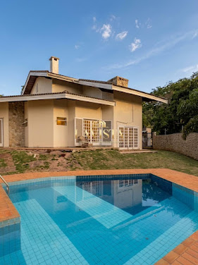 Casa em Nova Gardênia com 789m2, 3 dormitórios   -  Atibaia