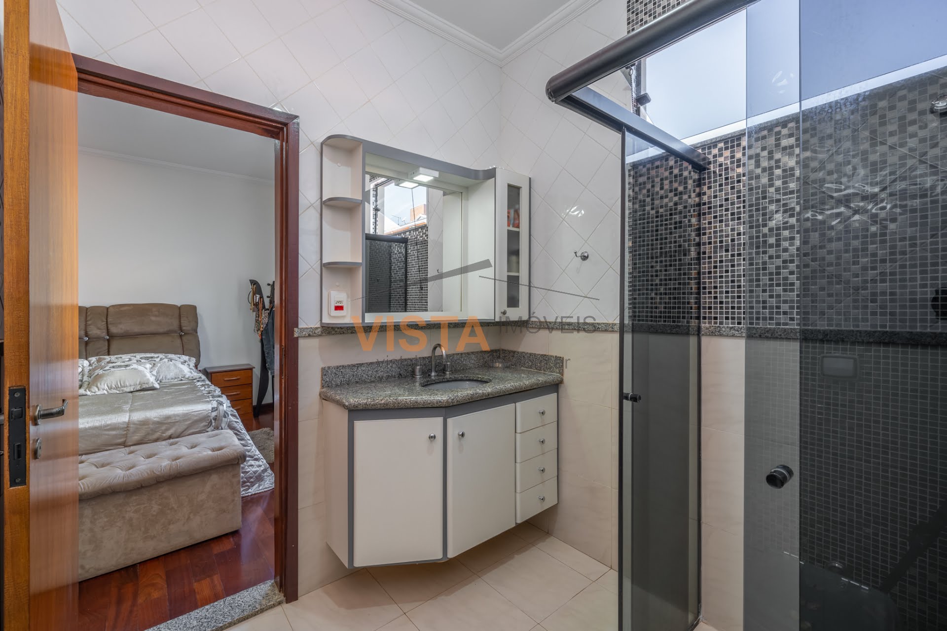 Casa à venda com 3 quartos, 1 suíte, 4 vagas e 300m² no Jardim Priscila, São João da Boa Vista (SP) — foto 8 de 13