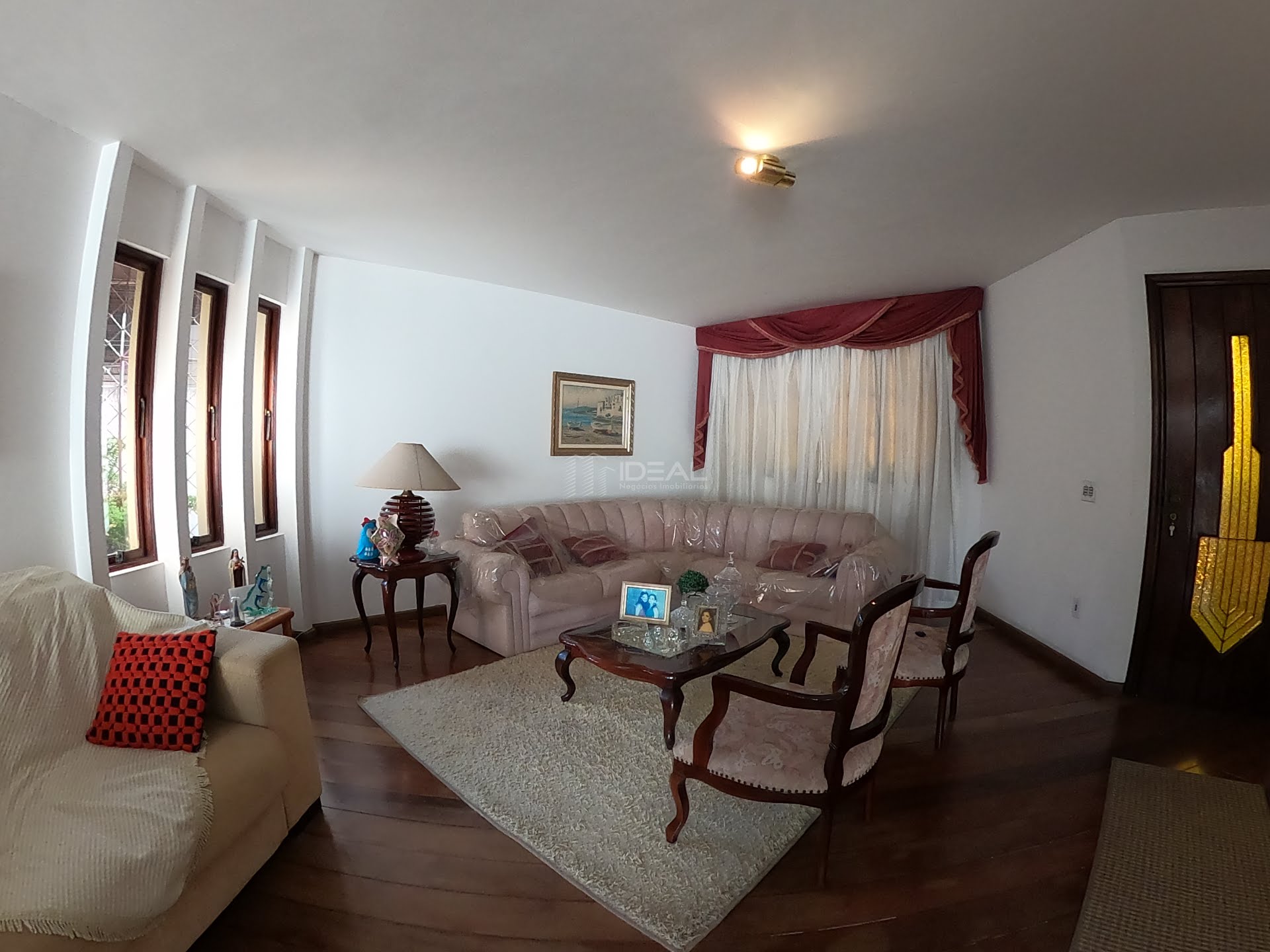 Casa Duplex à venda no Parque Leopoldina em Campos RJ 