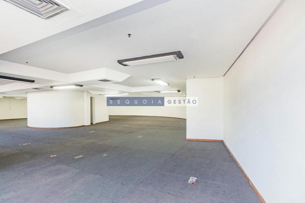 Comercial à venda com 1 banheiro, 4 vagas e 381m² no Floresta, Porto Alegre (RS) — foto 10 de 24
