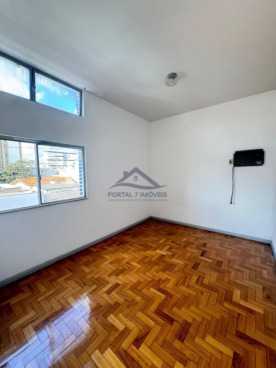 Apartamento à venda com 4 quartos, 2 banheiros e 130m² no Centro, Sete Lagoas (MG) — foto 4 de 16