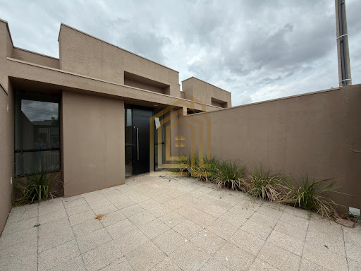 Casa à Venda no bairro Eco Park, Cascavel | 2 Quartos, 58m², R$300mil