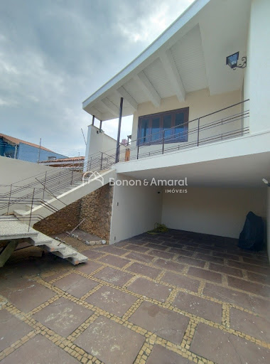Casa, 3 quartos, 203 m² - Foto 1
