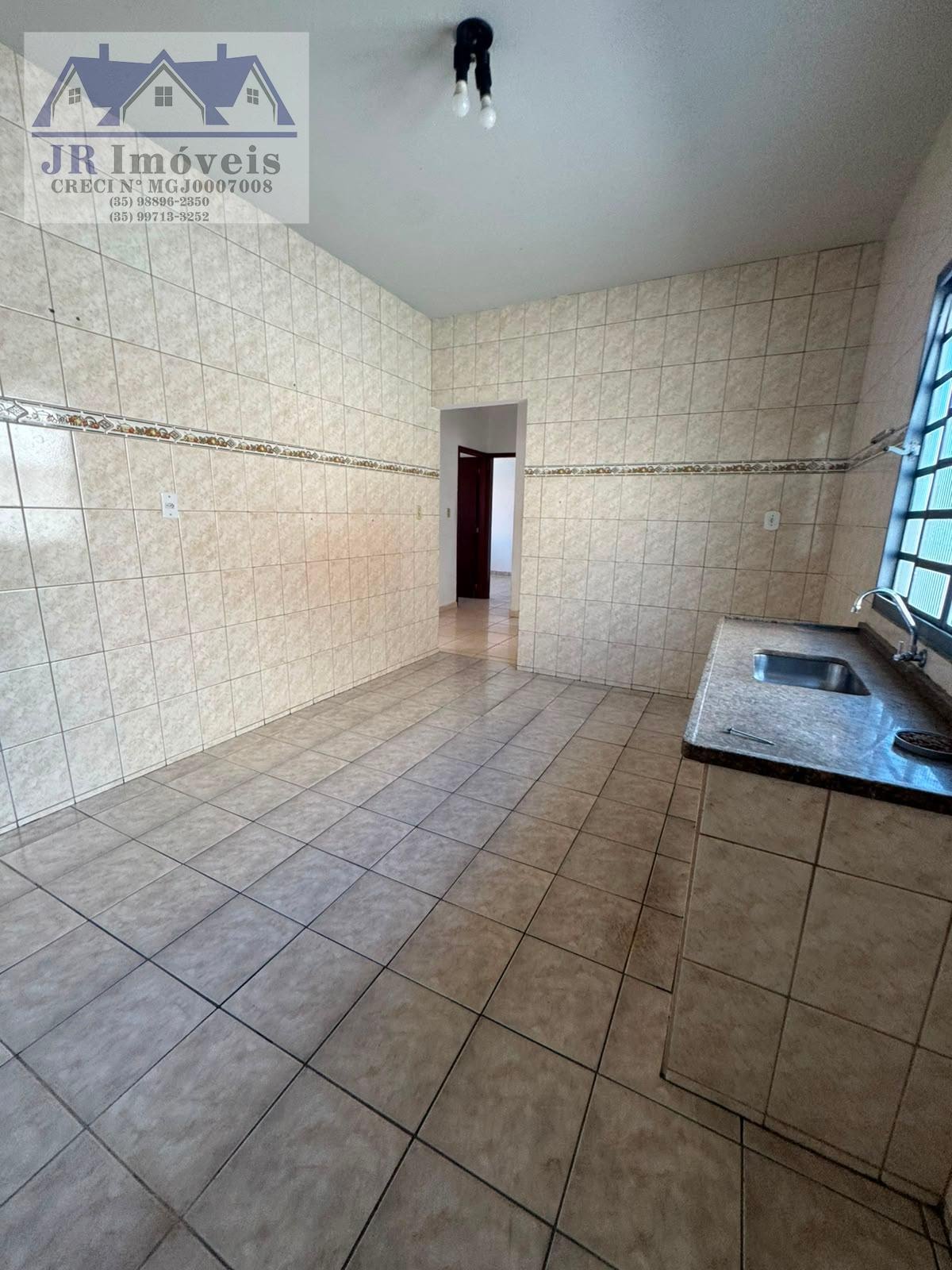 Casa para alugar com 3 quartos e 1 banheiro no Centro, Piranguçu (MG) — foto 19 de 20