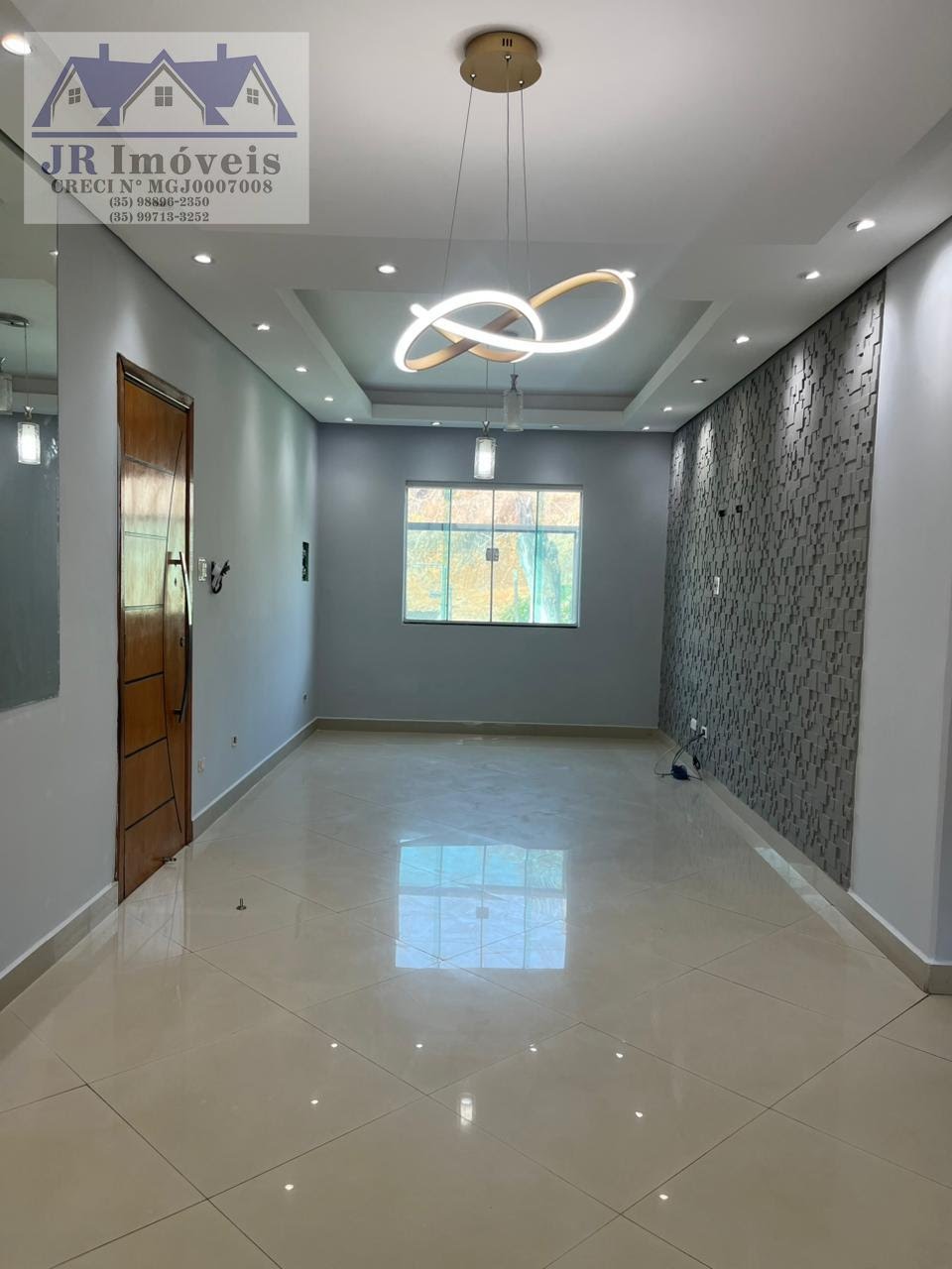 Casa à venda com 4 quartos, 2 banheiros, 1 vaga e 294m² no Centro, Piranguinho (MG) — foto 2 de 21